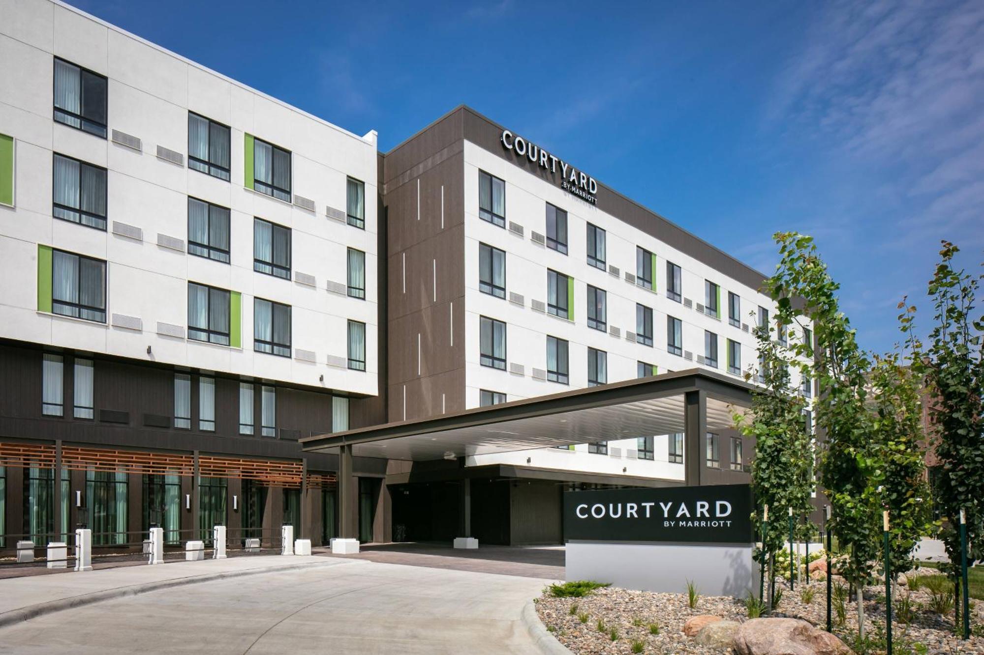 คอร์ตยาร์ด บาย แมริออท ซูซิตี้ ดาวน์ทาวน์/คอนเวนชั่นเซ็นเตอร์ Hotel ซีอูกซ์ซิตี ภายนอก รูปภาพ